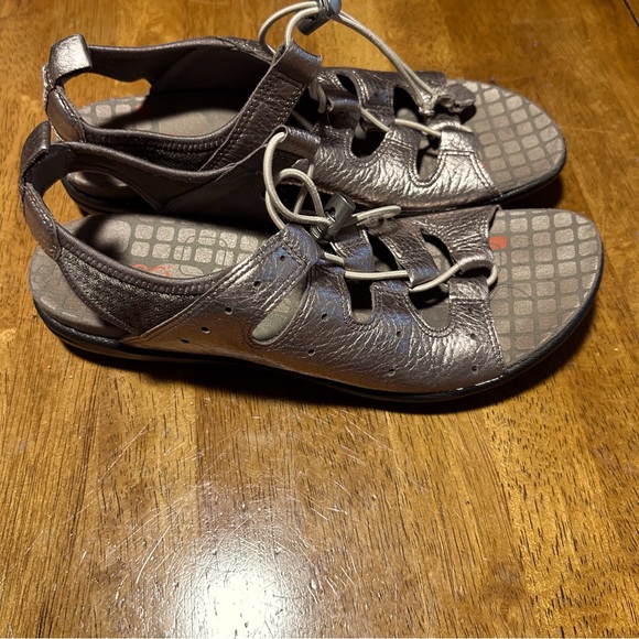 ECCO Bluma Toggle Pewter Metallic Comfort Walking Sandals | Size US 8 / EU 39 - Picture 12 of 12